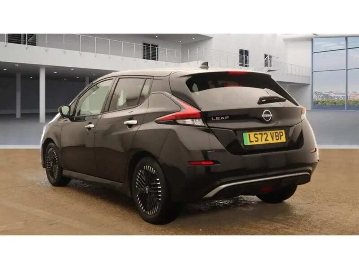 2022-nissan-leaf-e-tekna-39kwh-big-6