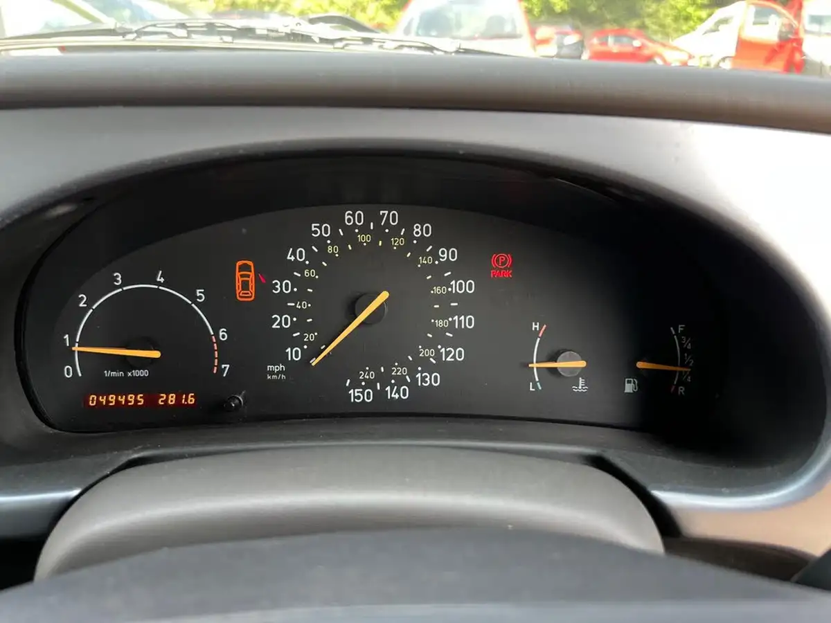2001-saab-9-3-20-se-convertible-2d-big-23