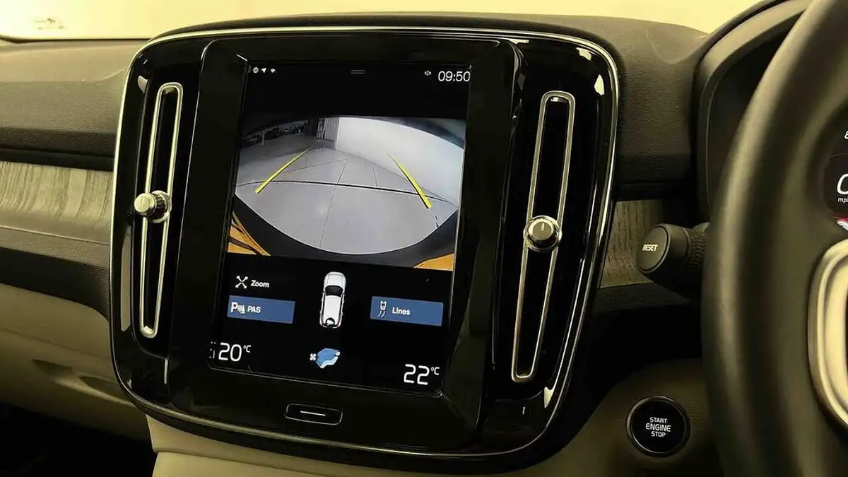 2021-volvo-xc40-15-t3-inscription-161bhp-auto-big-22