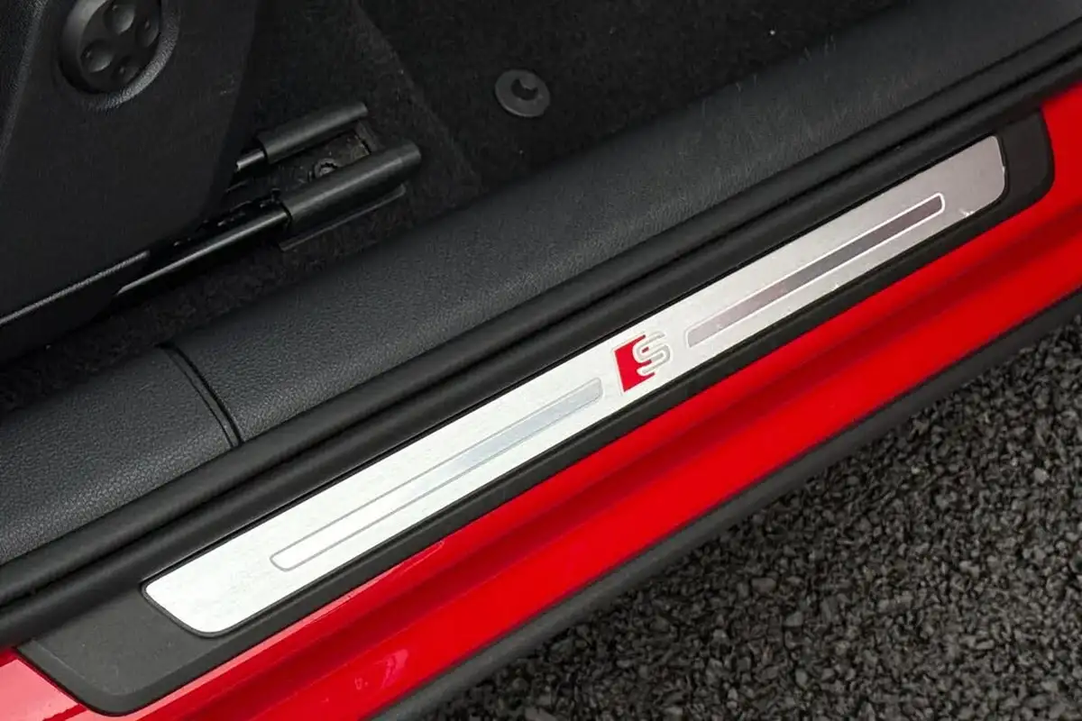 2021-audi-q2-10-30-tfsi-black-edition-big-38