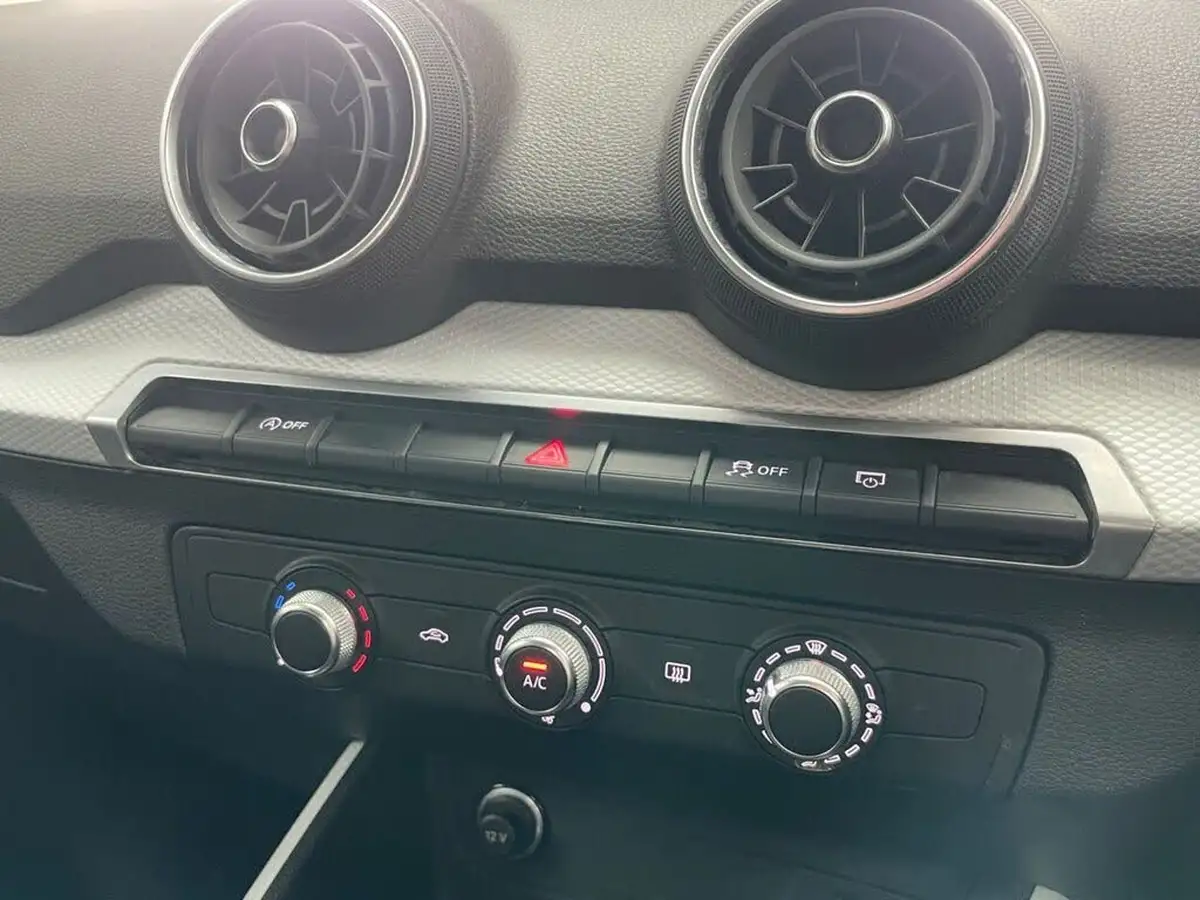 2020-audi-q2-16-30-tdi-technik-big-41