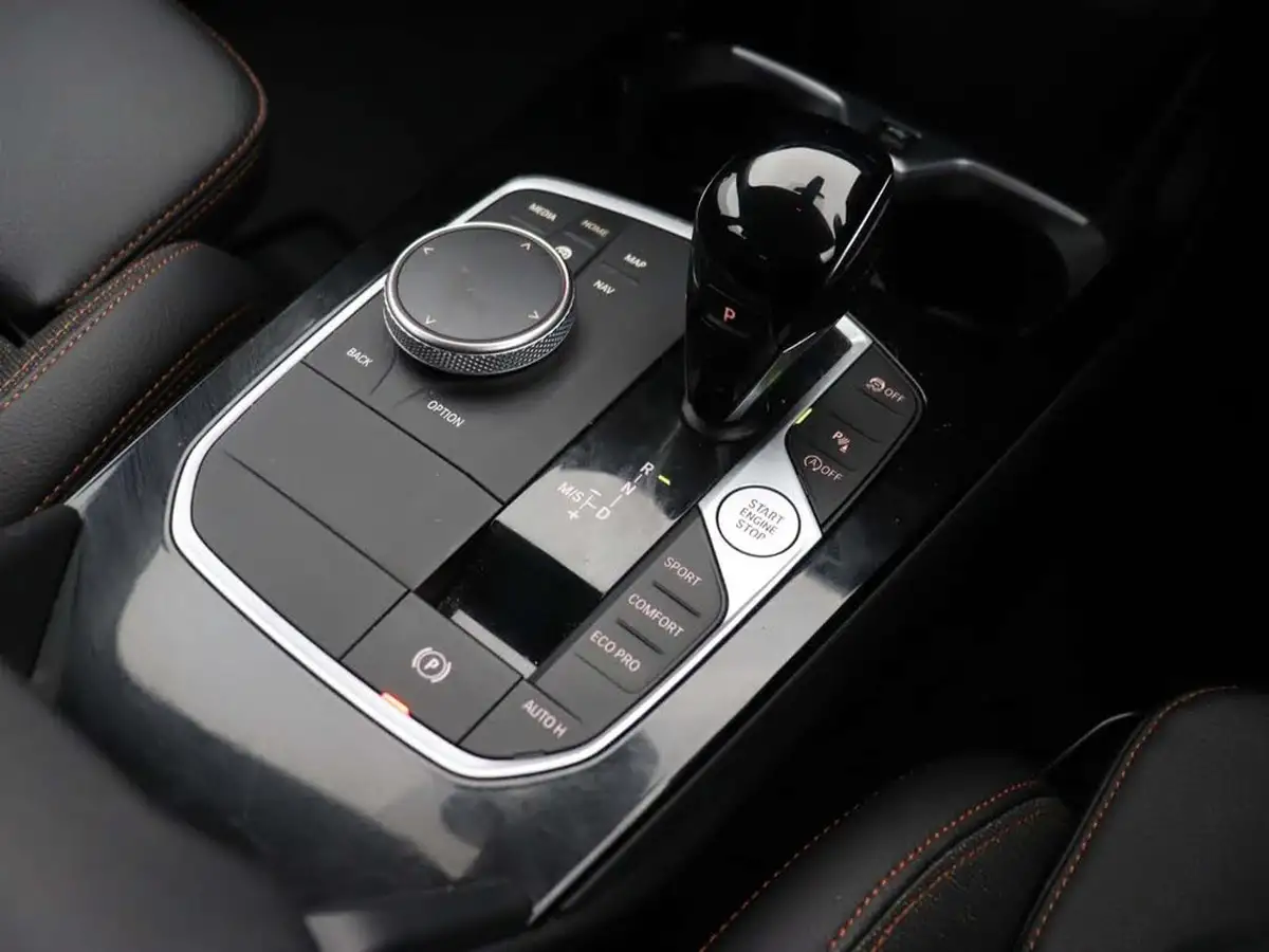 2022-bmw-1-series-15td-116d-sport-dct-big-30