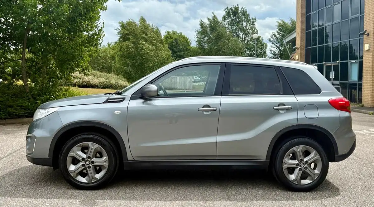 2016-suzuki-vitara-16-sz-t-big-8