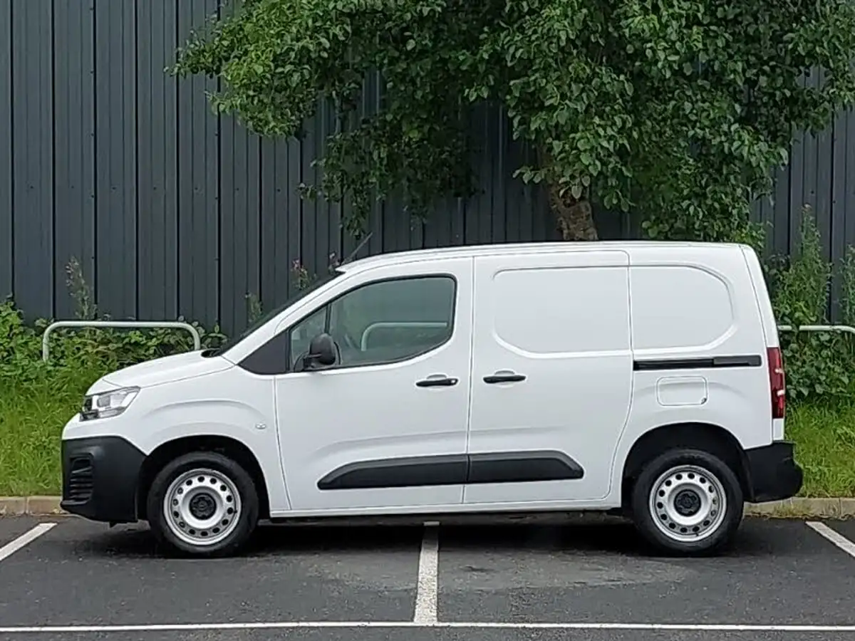 2024-citroen-berlingo-15-bluehdi-1000-enterprise-edition-100pseu6d-big-3