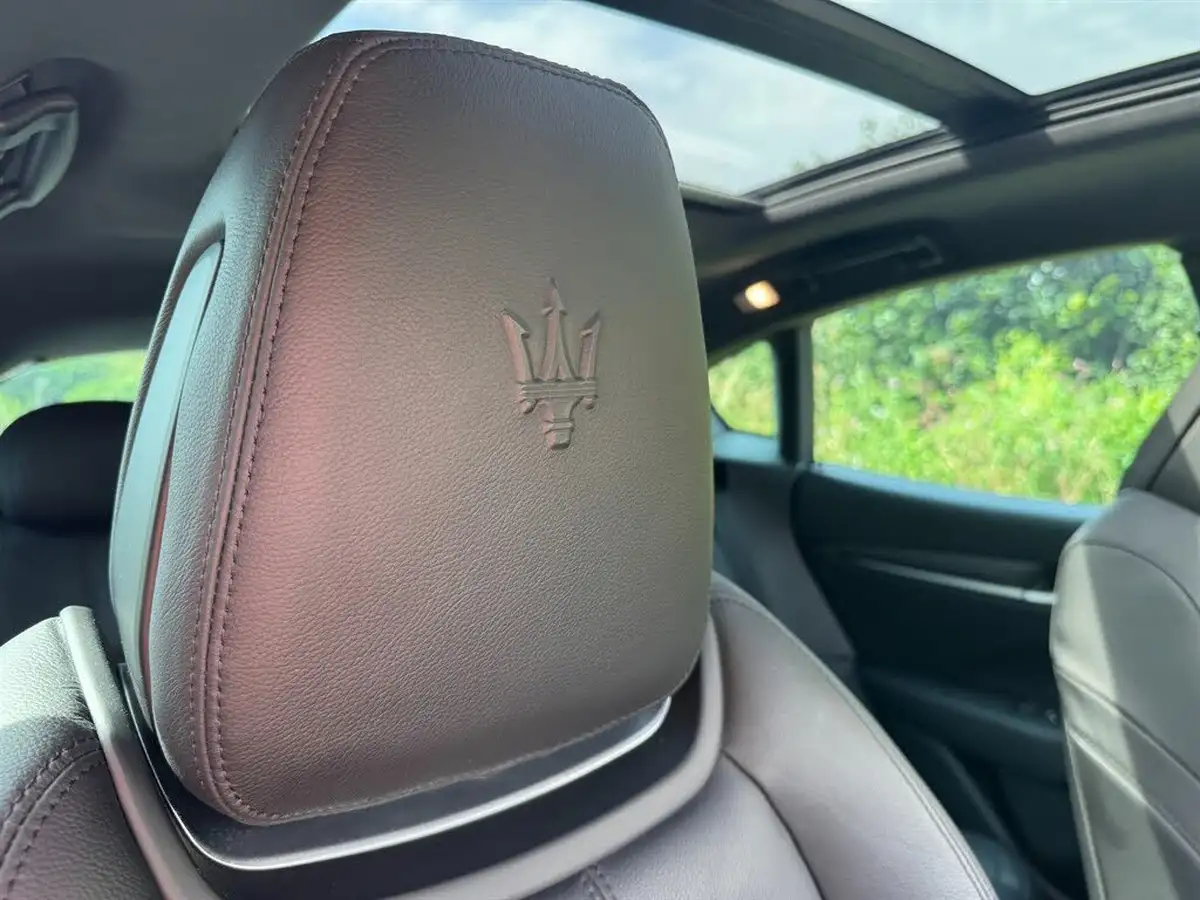 2020-maserati-levante-30-gransport-big-9