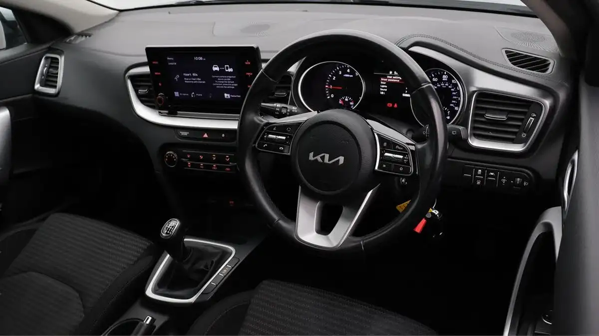 2022-kia-xceed-10-t-gdi-2-big-9