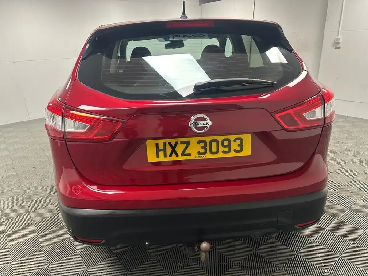 2015-nissan-qashqai-15dci-acenta-smart-vision-pack-big-8