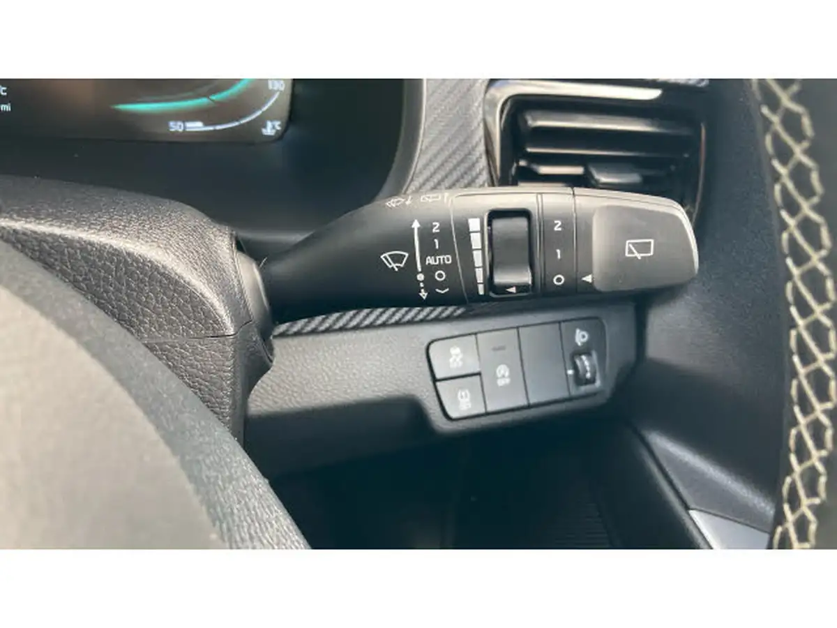 2024-kia-stonic-10-t-gdi-gt-line-s-98bhp-big-27