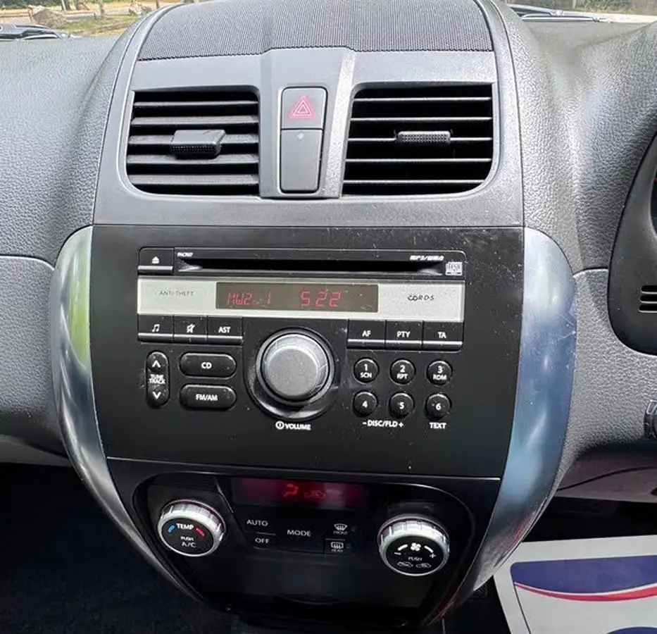 2010-suzuki-sx4-16-sz4-hatchback-5d-auto-big-33