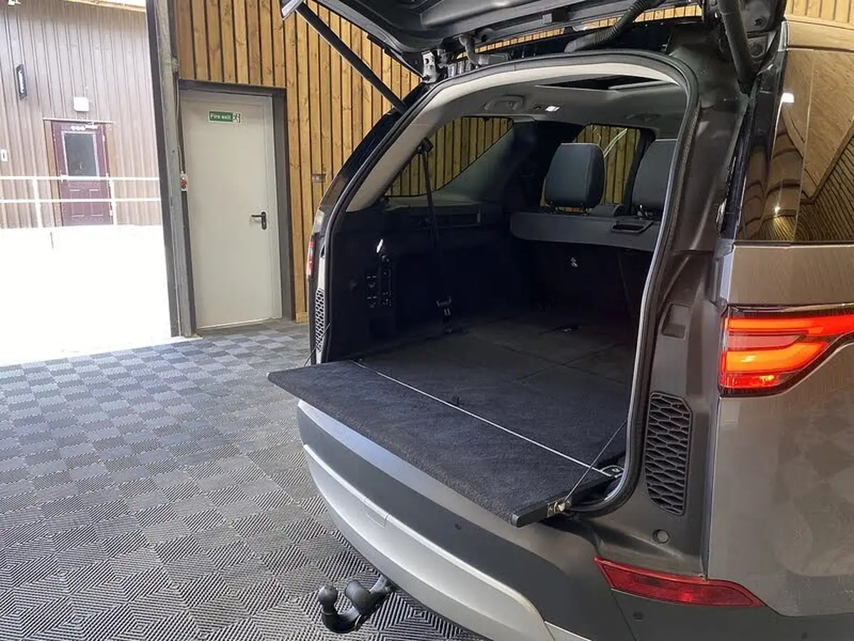 2020-land-rover-discovery-30-sd6-hse-big-59