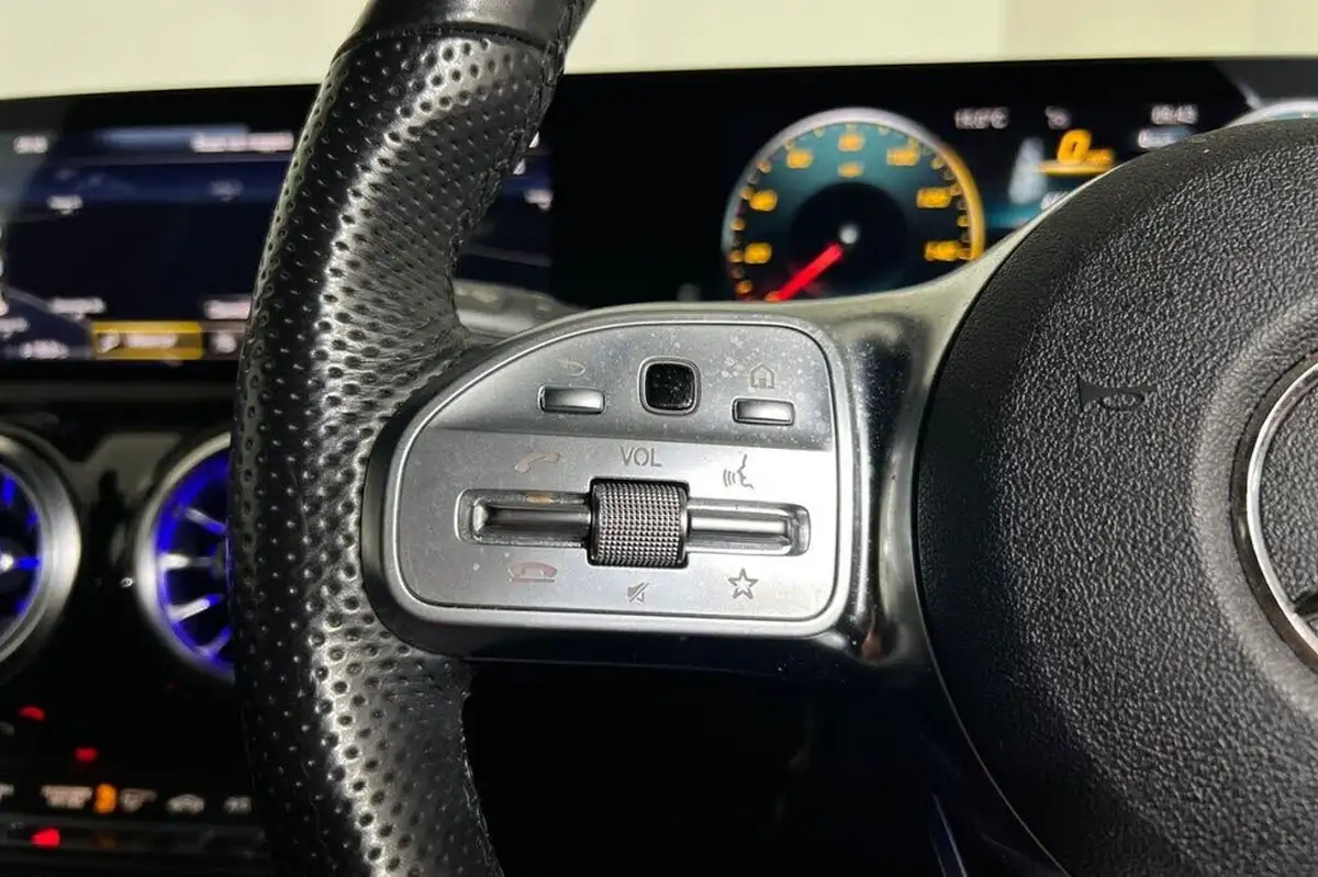 2021-mercedes-benz-cla-13-cla-180-amg-line-premium-coupe-4d-big-23