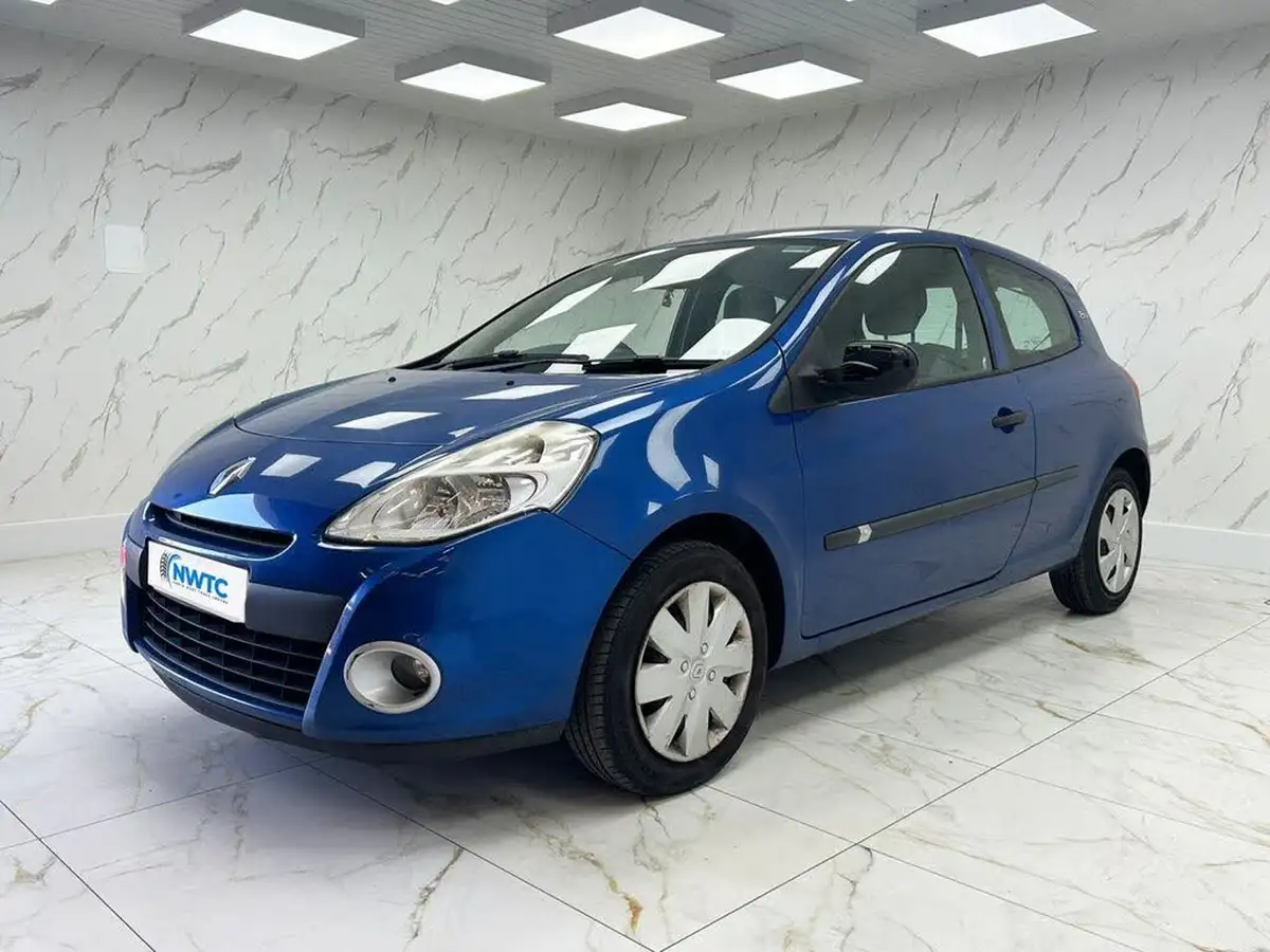 2011-renault-clio-12-bizu-16v-hatchback-3d-big-4