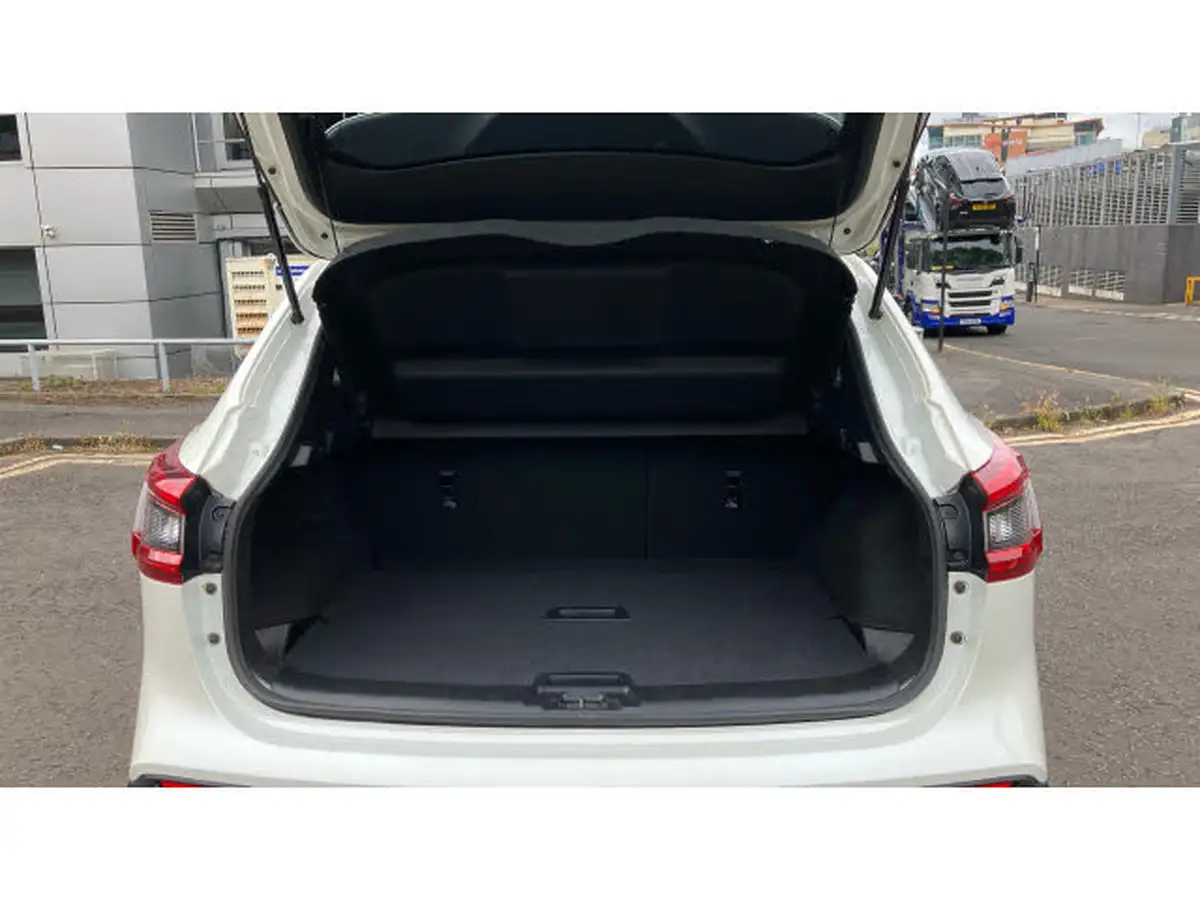 2019-nissan-qashqai-13-dig-t-n-motion-140ps-big-3
