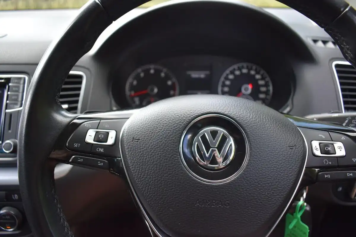 2021-volkswagen-sharan-14-tsi-se-nav-dsg-big-30