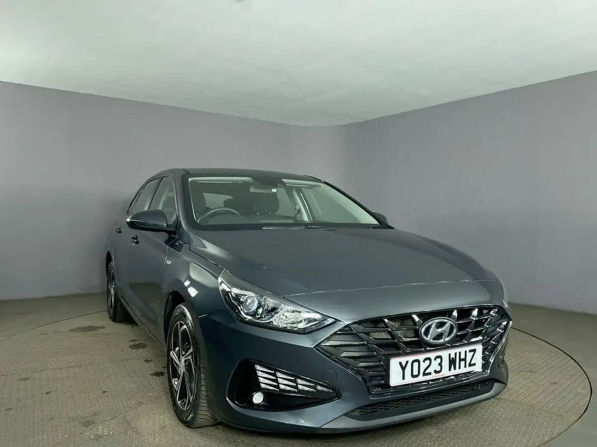 2023-hyundai-i30-10-t-gdi-se-connect-hatchback-dct-big-9