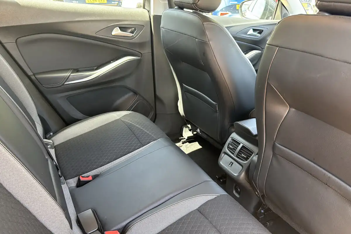 2020-vauxhall-grandland-x-12-business-edition-nav-big-22