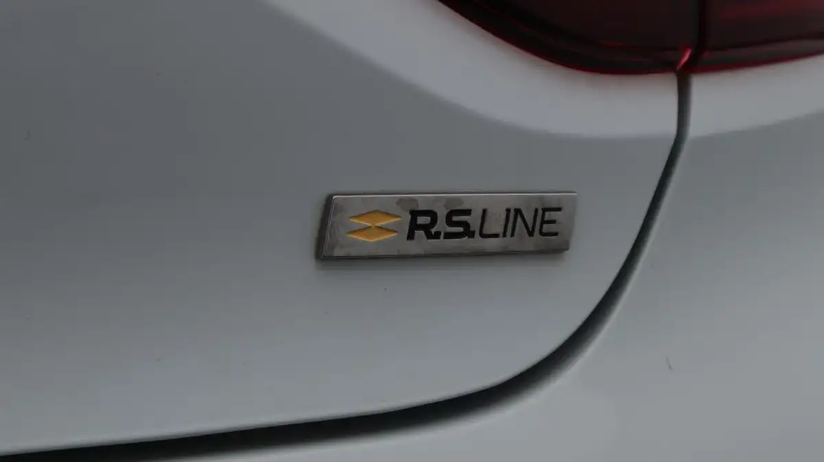 2021-renault-clio-10-tce-rs-line-90ps-big-23