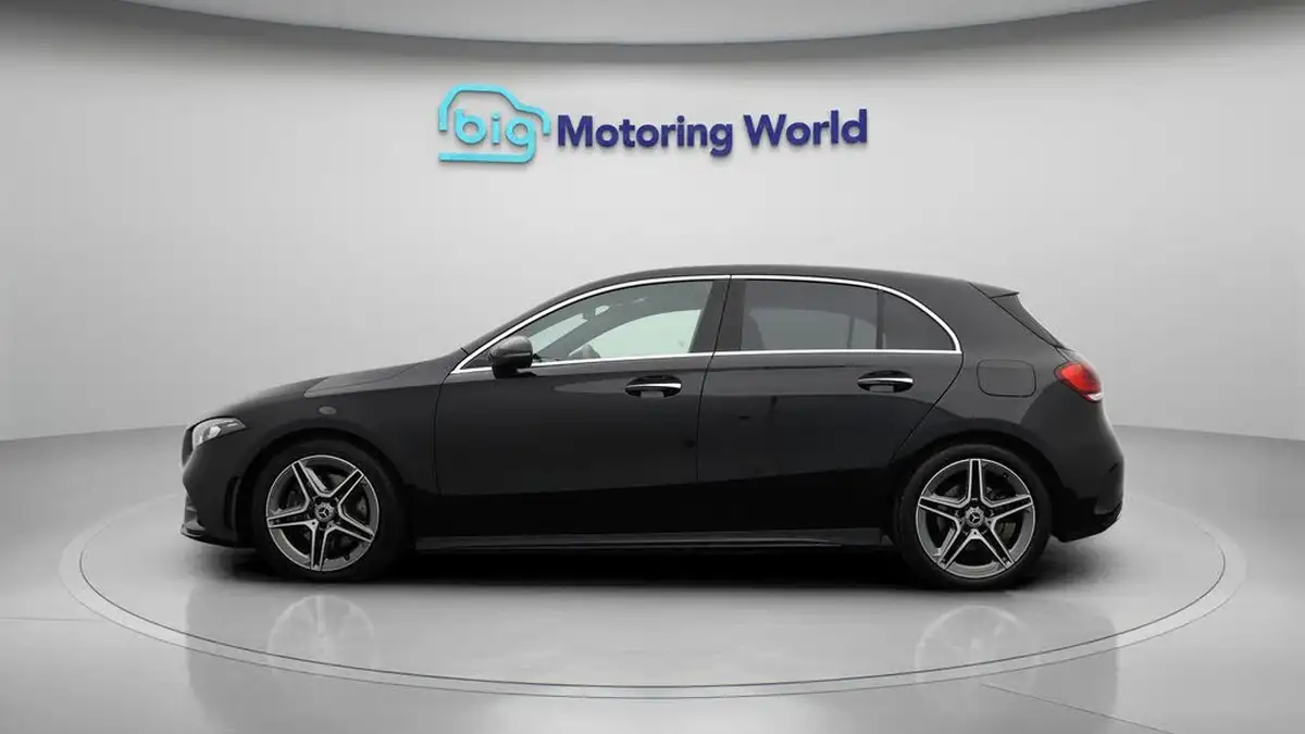 2019-mercedes-benz-a-class-20-a220-amg-line-premium-plus-hatchback-5d-4matic-big-4
