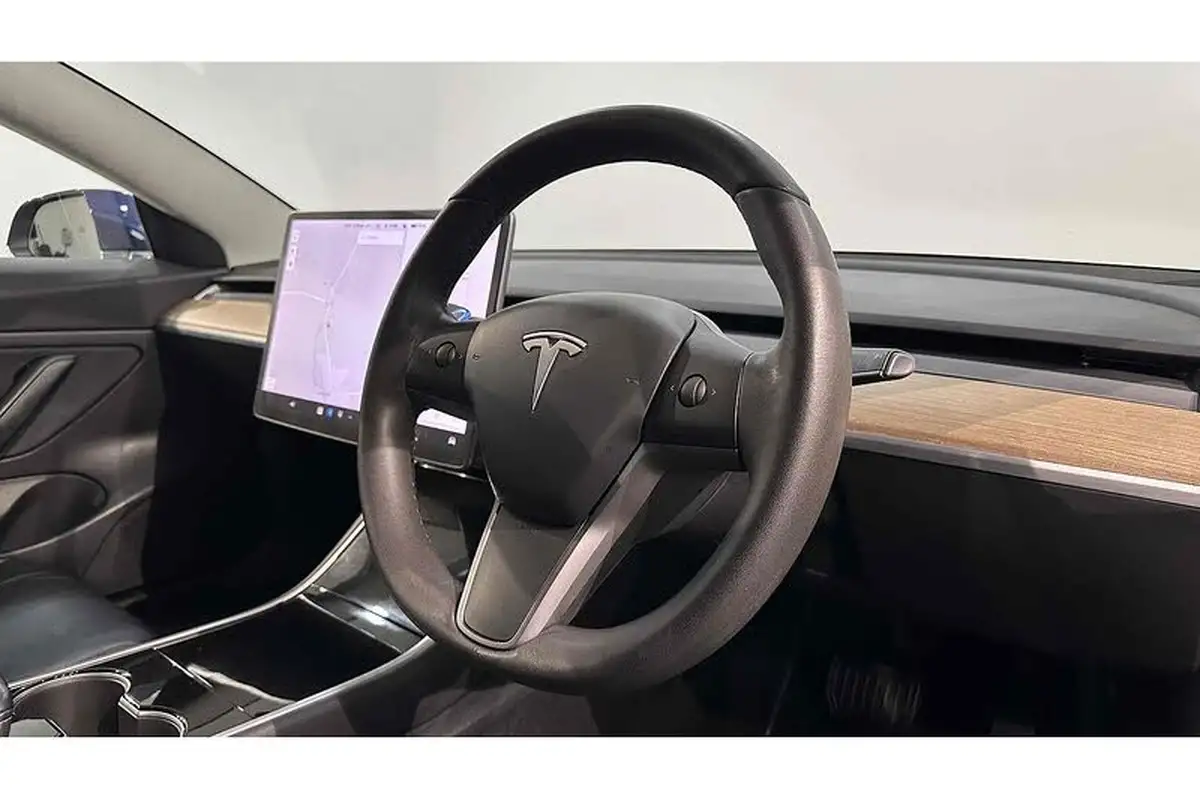 2019-tesla-model-3-e-standard-plus-big-36