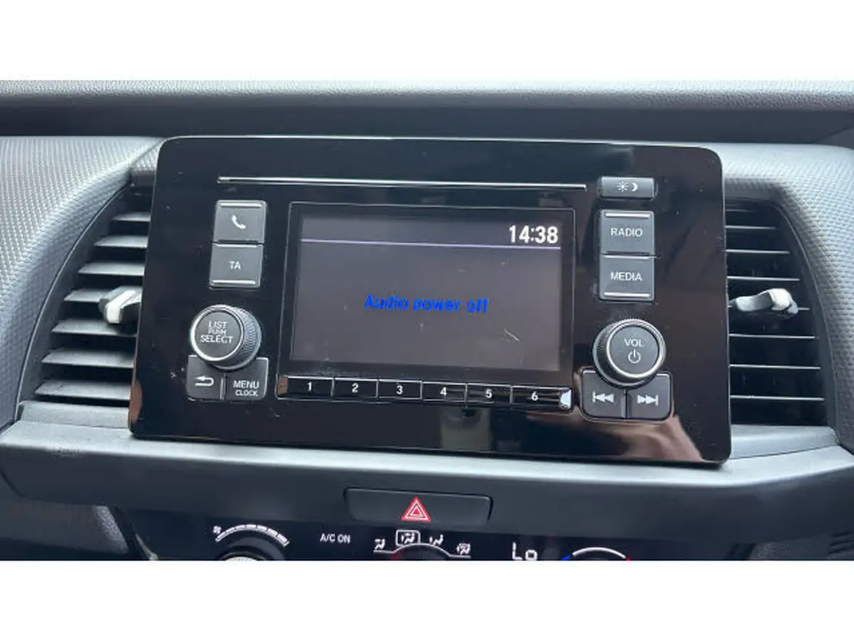 2022-honda-jazz-15-i-mmd-se-109ps-big-26