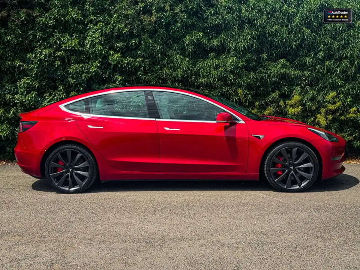 2020-tesla-model-3-e-performance-big-32
