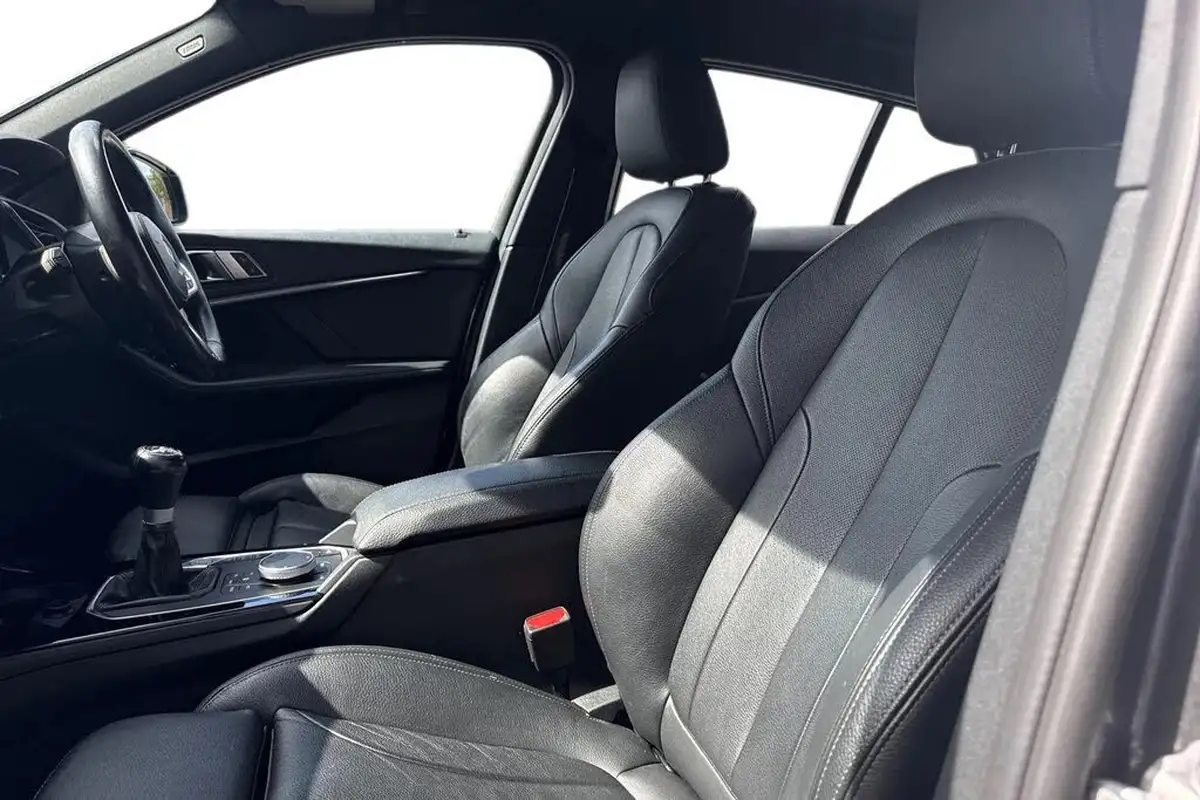 2021-bmw-1-series-15-118i-m-sport-lcp-big-10