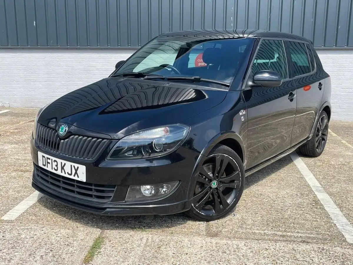 2013-skoda-fabia-16td-monte-carlo-big-31