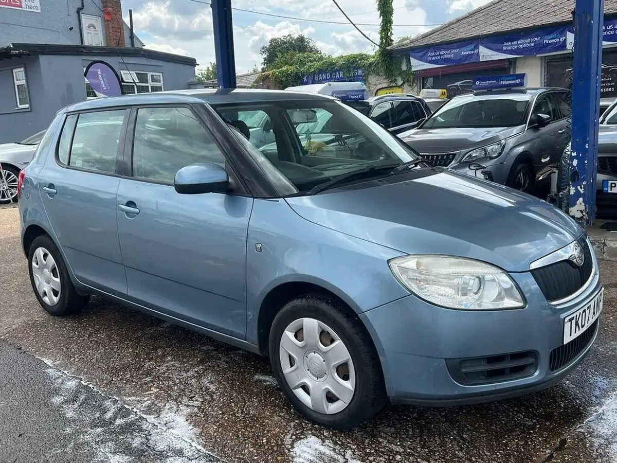 2007-skoda-fabia-12-2-hatchback-big-4