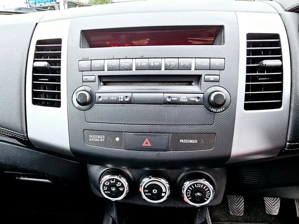 2011-mitsubishi-outlander-22td-gx3-2268cc-big-10