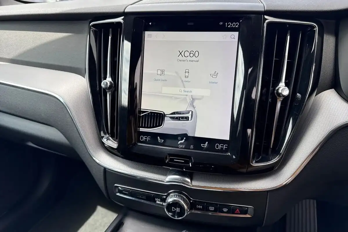 2018-volvo-xc60-20td-d4-r-design-4x4-geartronic-big-42