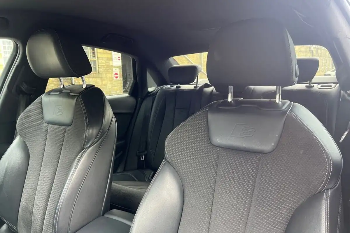 2017-audi-a4-20-tdi-quattro-black-edition-big-30