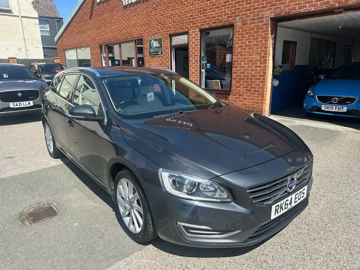 2014-volvo-v60-20td-d4-se-lux-181bhp-nav-1969cc-geartronic-big-52