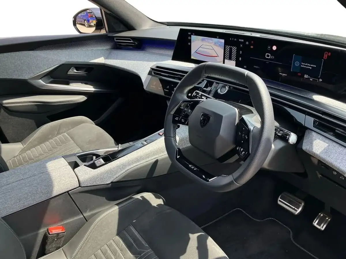 2024-peugeot-3008-suv-12-puretech-gt-136ps-hybrid-e-dsc6-big-8