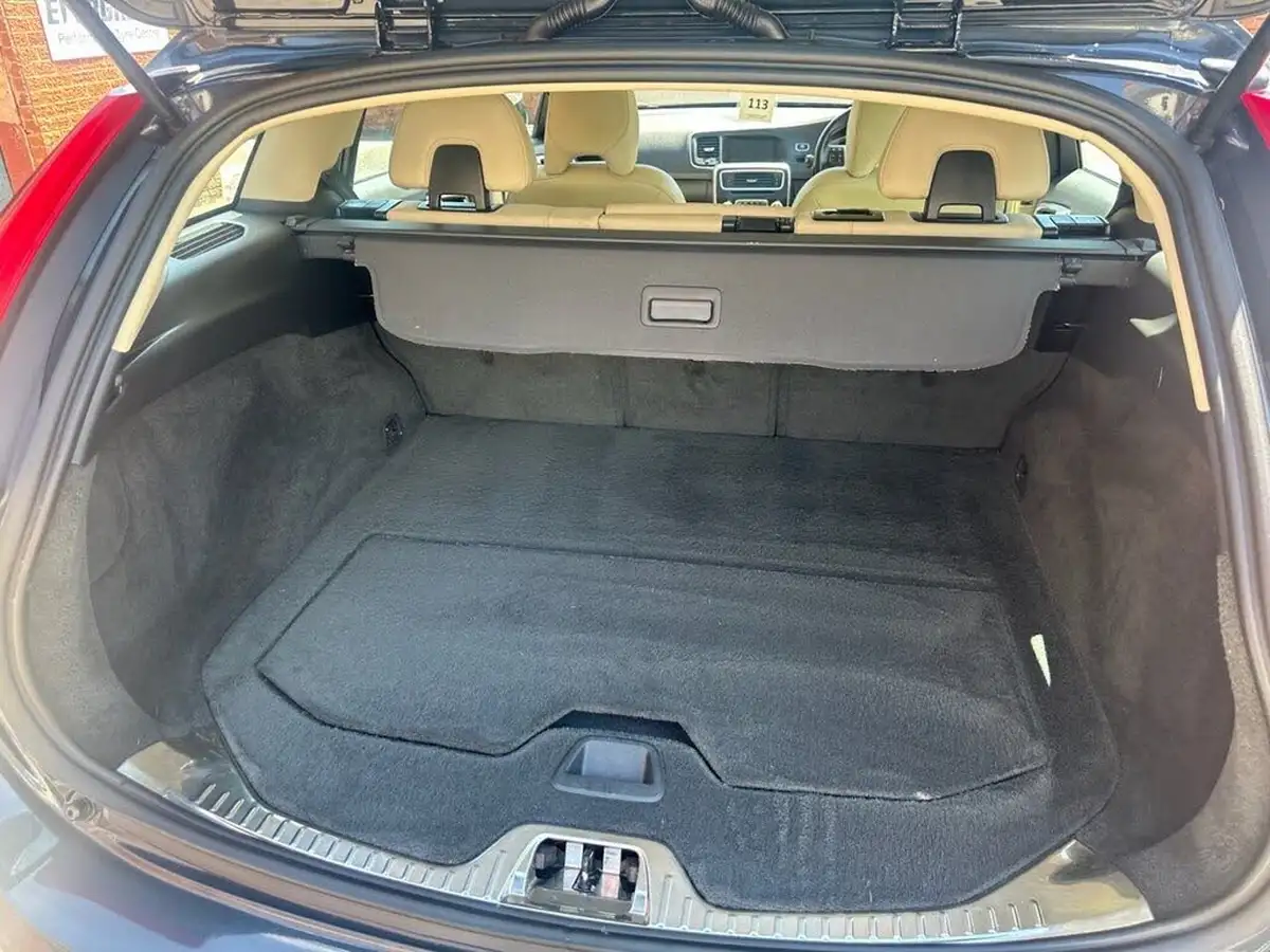 2014-volvo-v60-20td-d4-se-lux-181bhp-nav-1969cc-geartronic-big-28