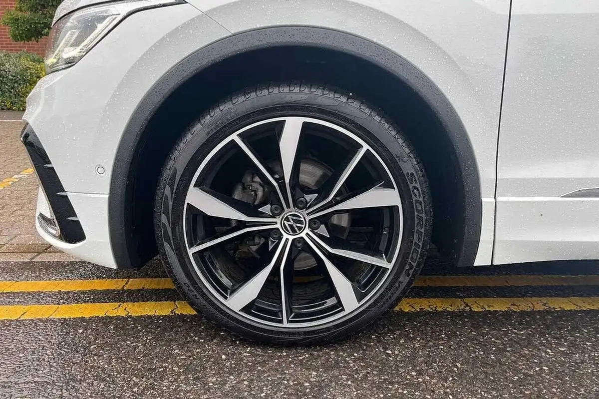 2022-volkswagen-tiguan-20tdi-r-line-edition-big-4