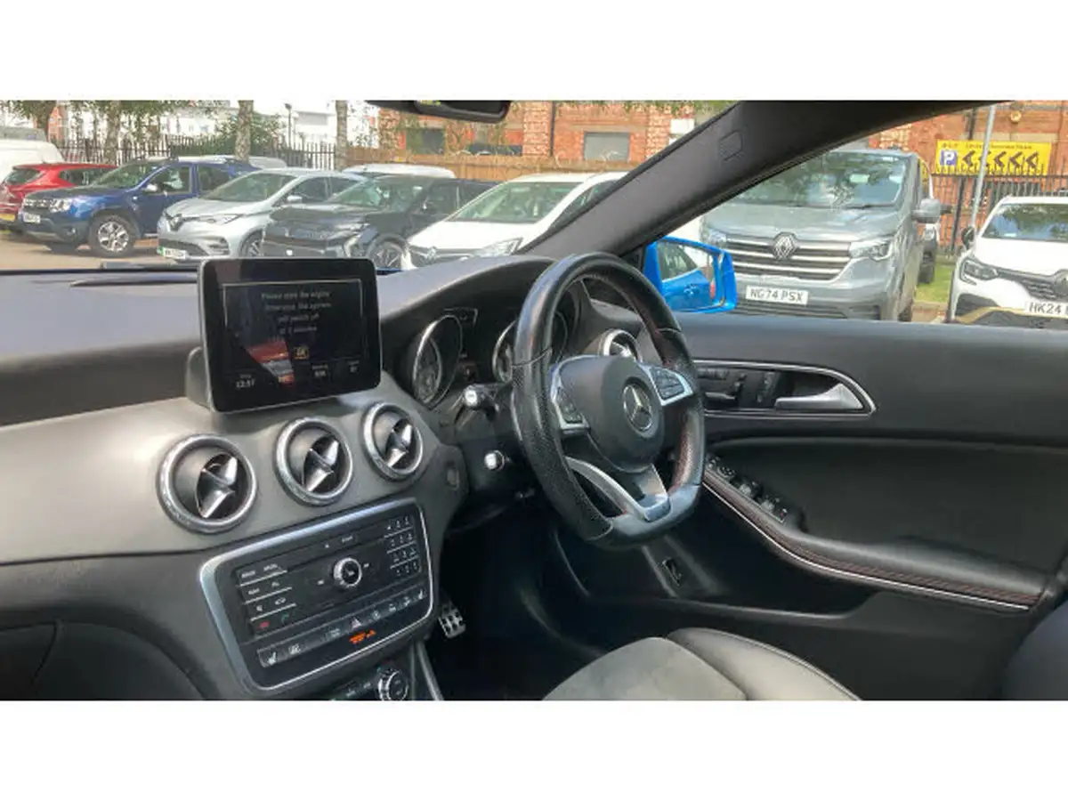2017-mercedes-benz-gla-class-21d-gla-220d-amg-line-premium-plusss-big-8