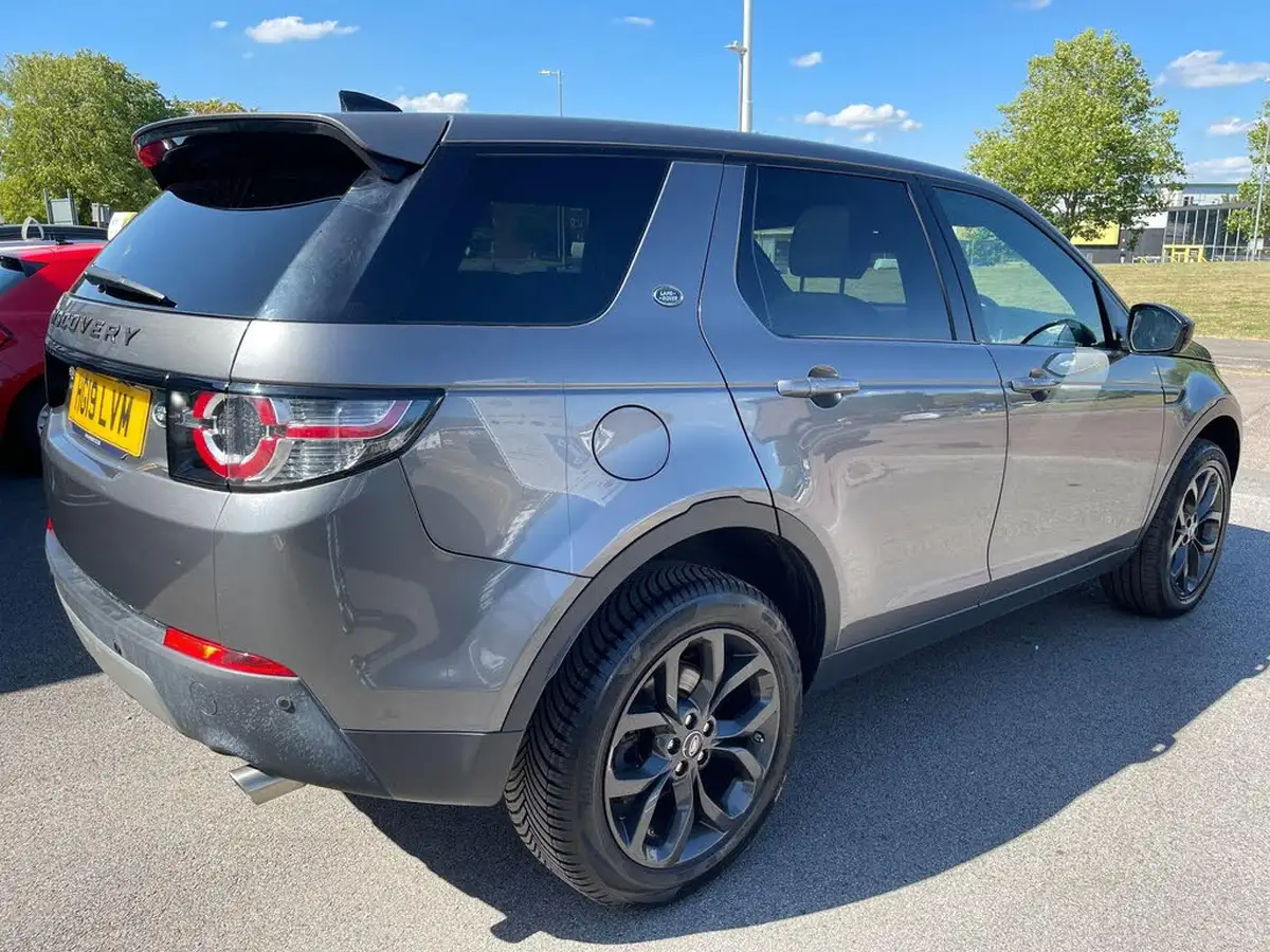 2019-land-rover-discovery-sport-20td4-landmark-big-23