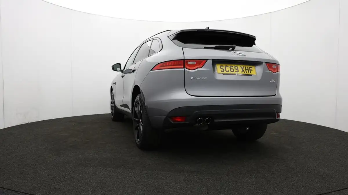 2020-jaguar-f-pace-20-i4d-chequered-flag-180ps-big-27