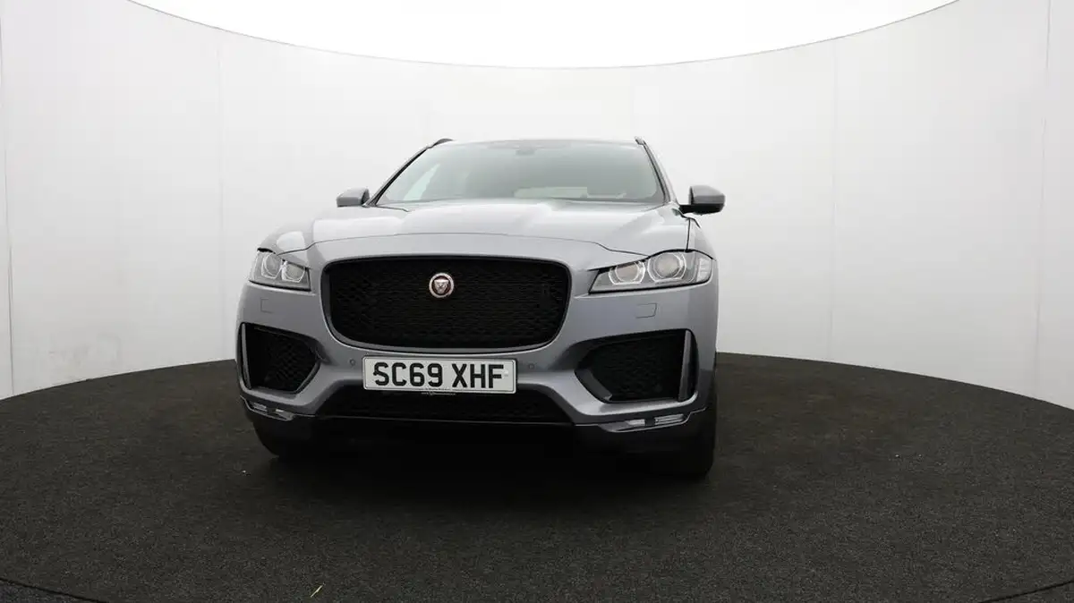 2020-jaguar-f-pace-20-i4d-chequered-flag-180ps-big-51