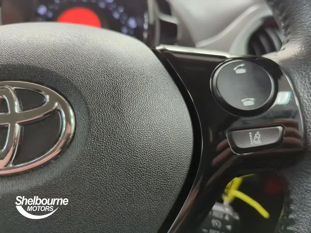 2021-toyota-aygo-10-vvt-i-x-play-tss-big-23