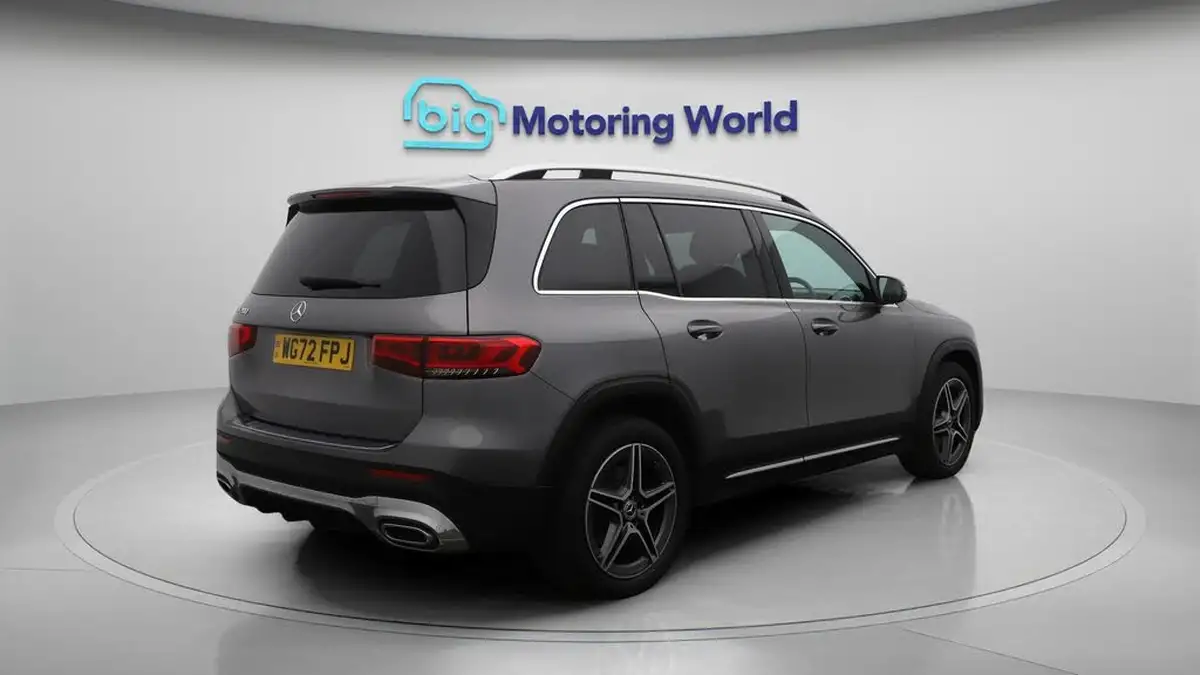 2021-mercedes-benz-glb-class-13-glb200-amg-line-8g-tronic-big-7