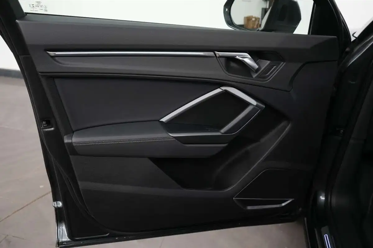 2019-audi-q3-20-40-tfsi-s-line-big-17