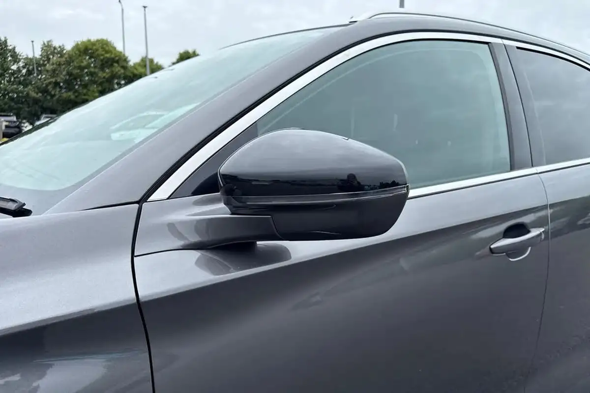 2018-ds-ds-7-crossback-20bluehdi-performance-line-big-28