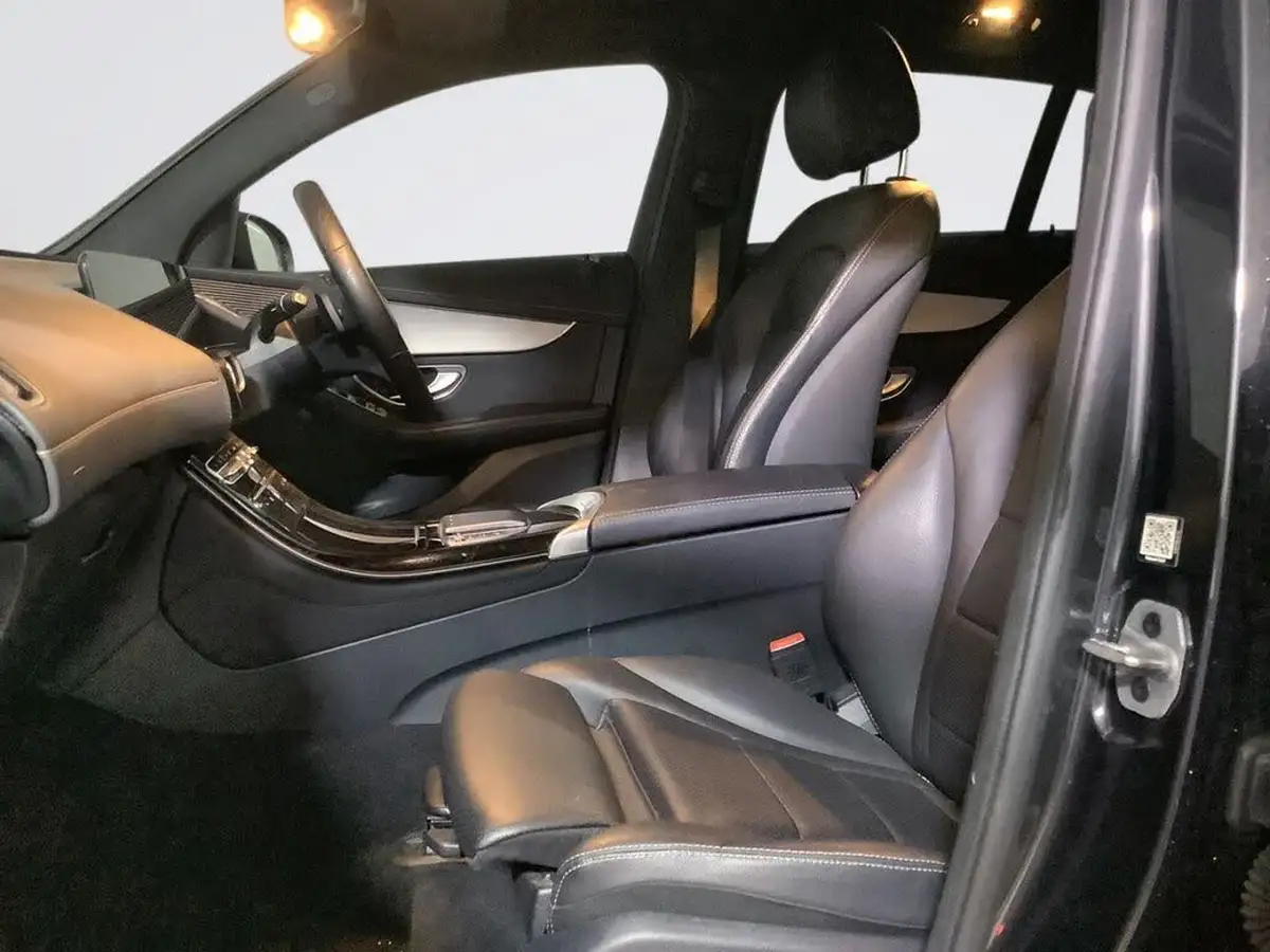 2021-mercedes-benz-eqc-e-eqc-400-sport-big-12