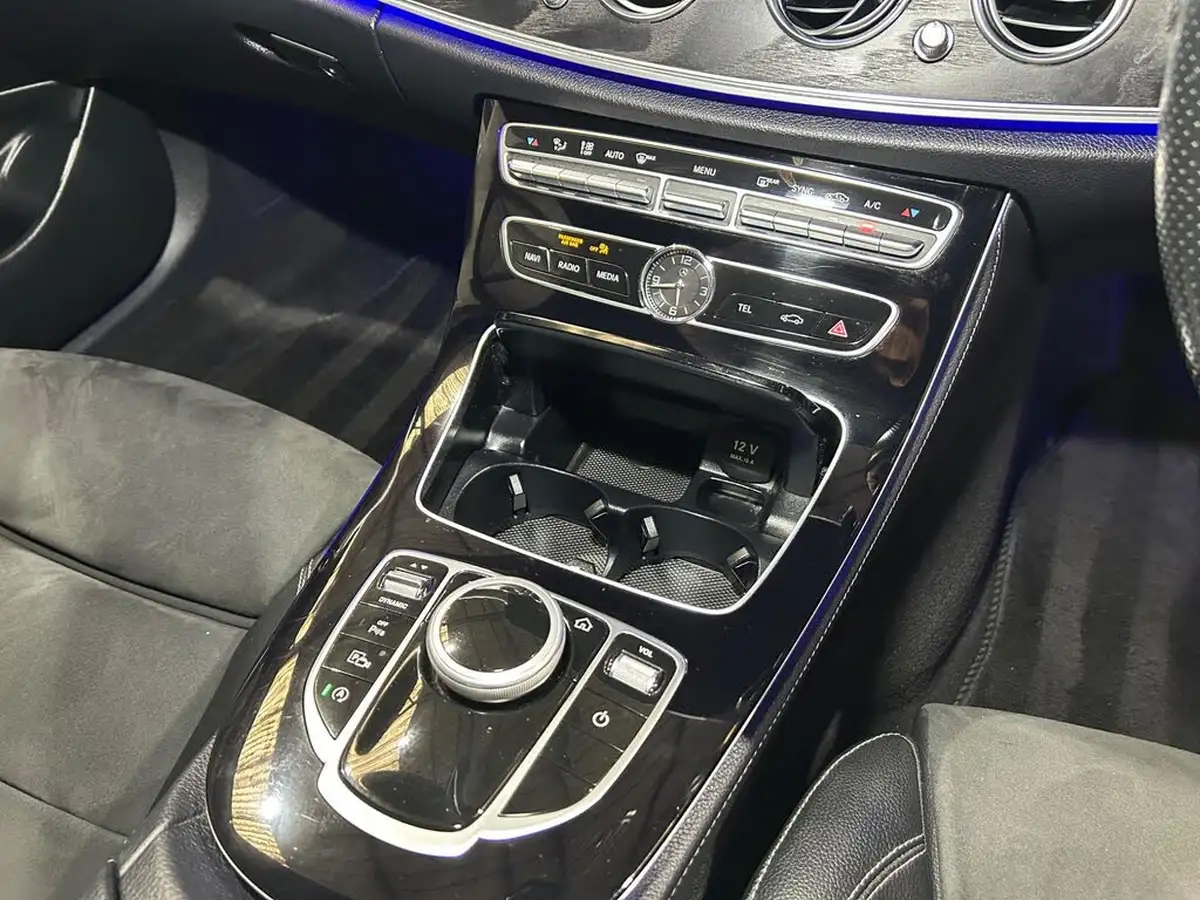 2016-mercedes-benz-e-class-20d-e220d-amg-line-ss-saloon-4d-big-15