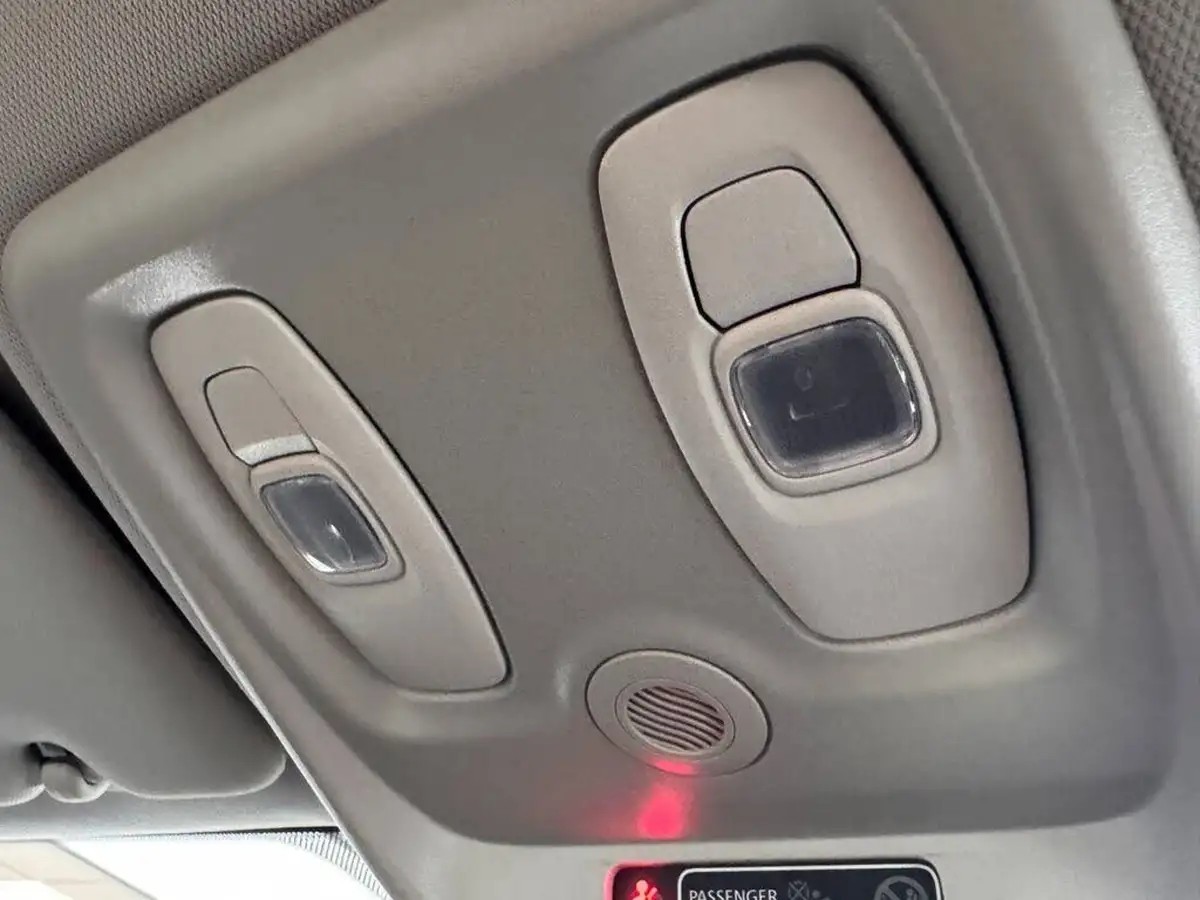 2019-renault-captur-09-tce-iconic-big-49