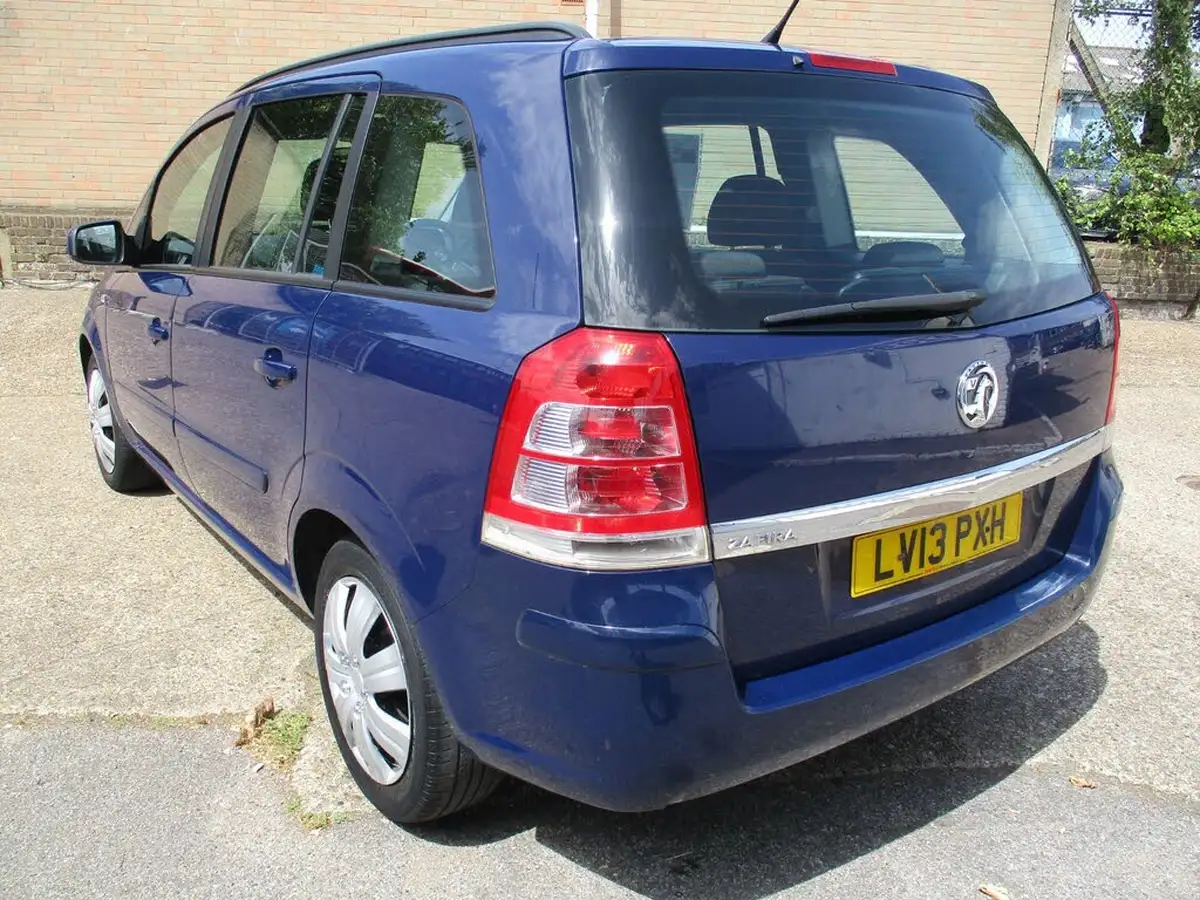 2013-vauxhall-zafira-16-exclusiv-big-4
