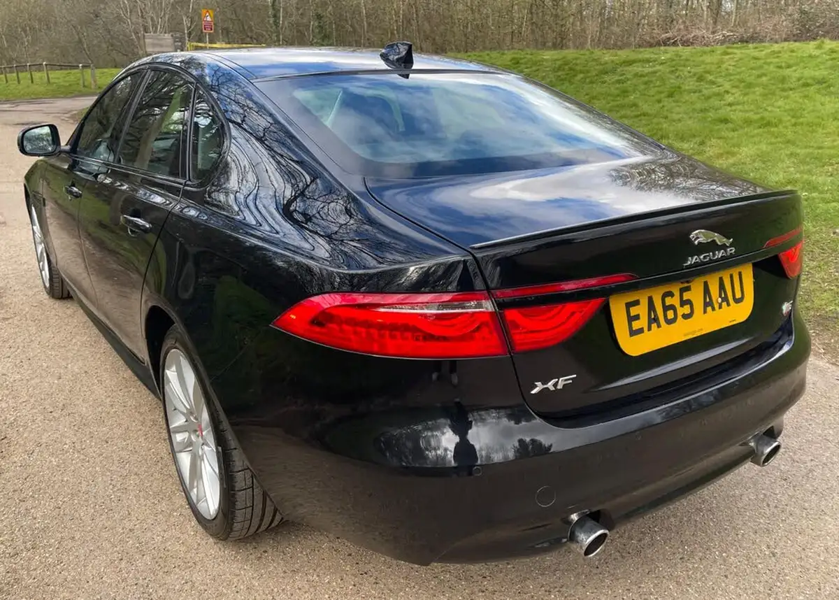 2015-jaguar-xf-30-s-big-6