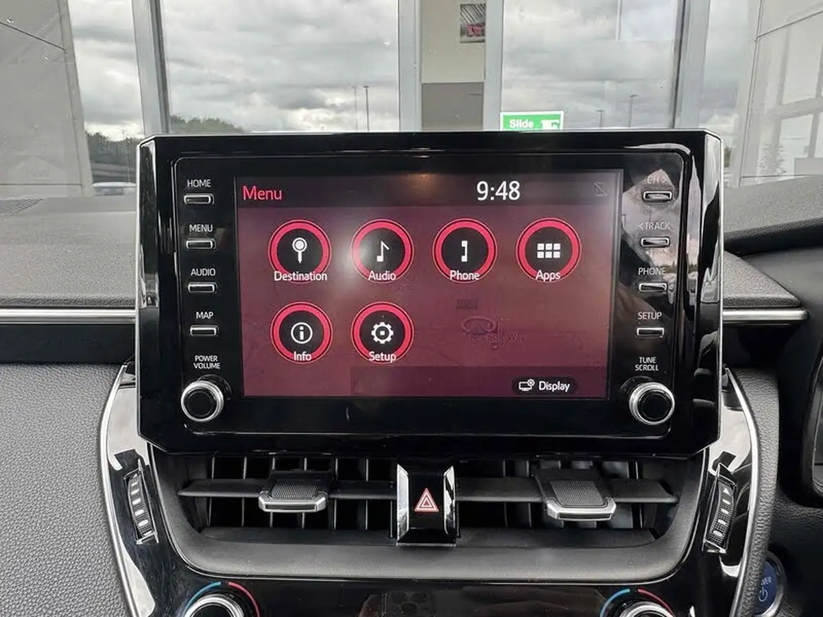 2021-toyota-corolla-18-vvt-i-icon-tech-spare-wheel-touring-sports-5d-big-36