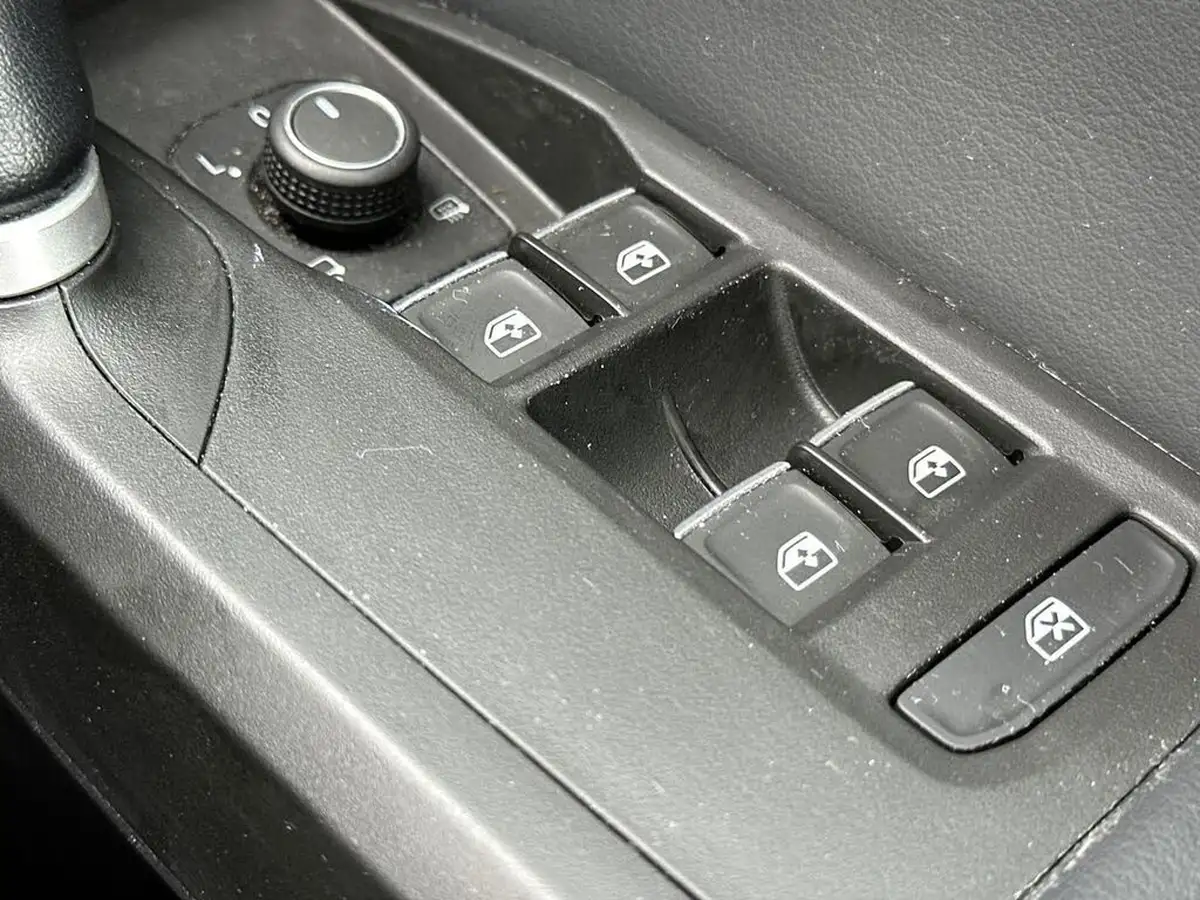 2021-seat-leon-15-etsi-xcellence-lux-hatchback-big-25
